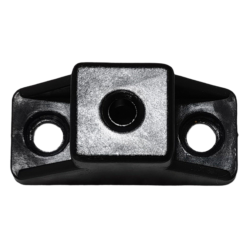 How to ensure smooth edges of products during vacuum forming in plastic product processing?